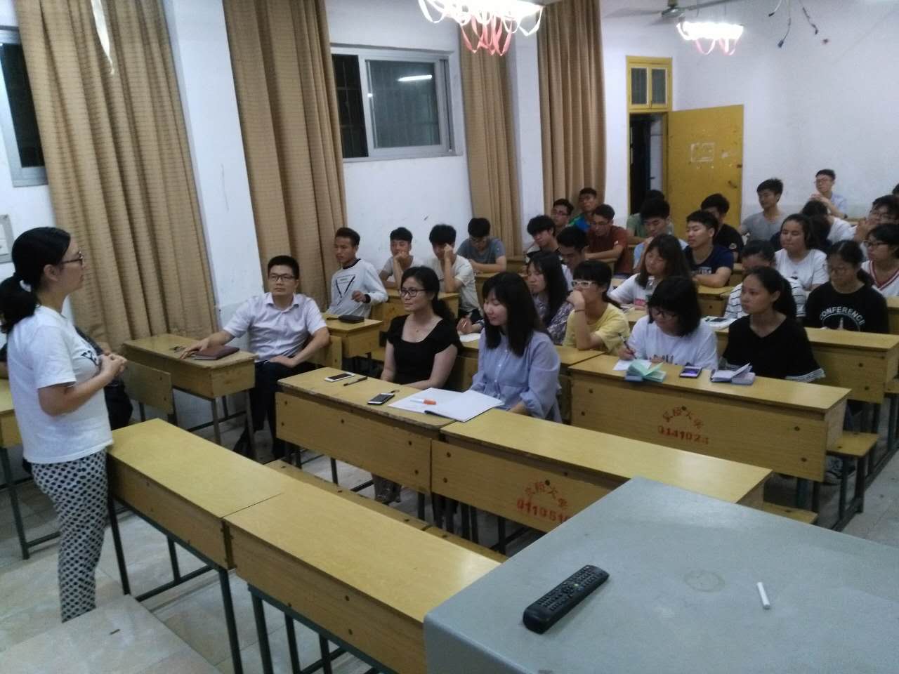 班主任杨海荣讲话